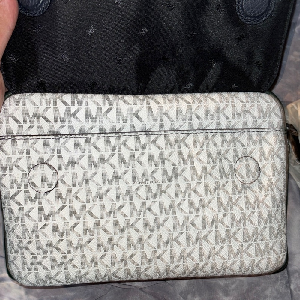 Michael Kors Black and White Men's Bag - Picture 6 of 6